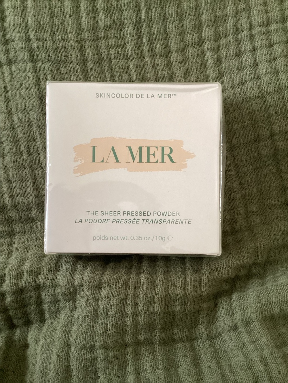 La Mer Sheer Pressed Powder- Medium Deep 42
